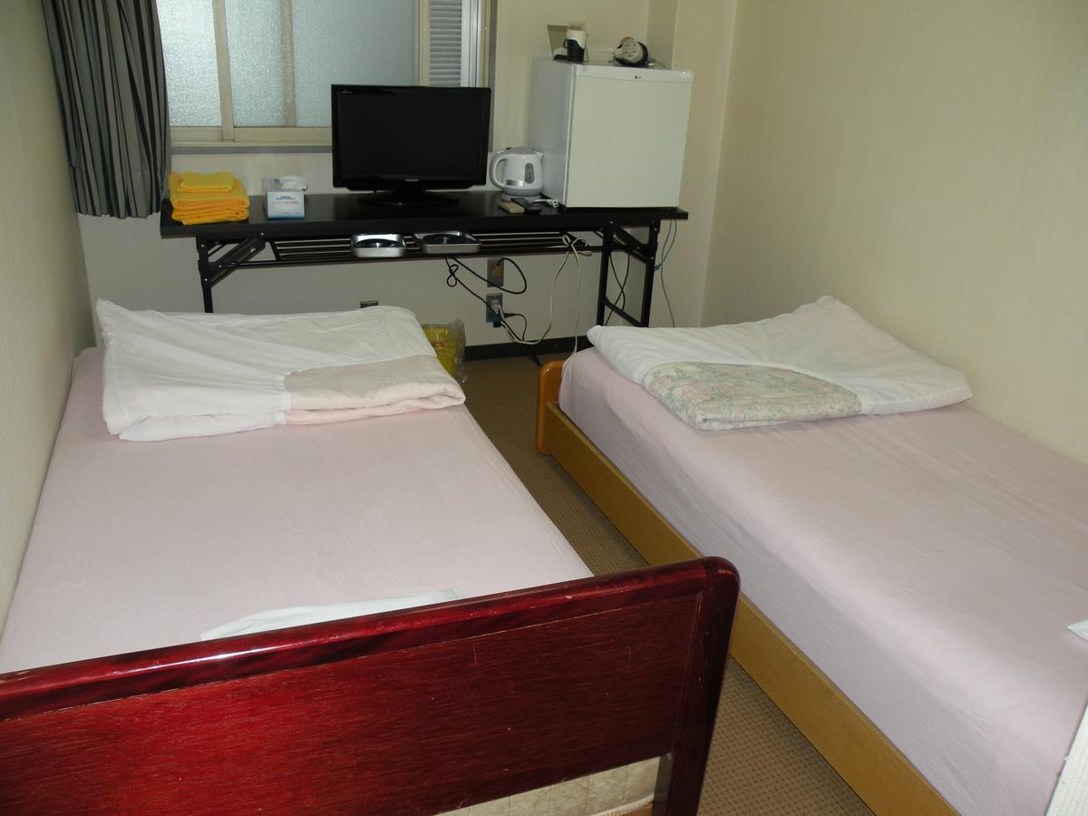Business Hotel Minshuku Minato Tokushima Exterior foto