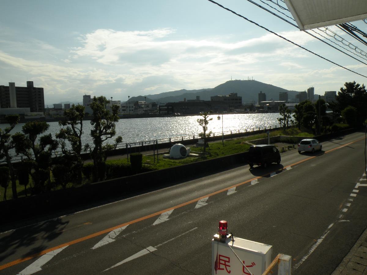 Business Hotel Minshuku Minato Tokushima Exterior foto